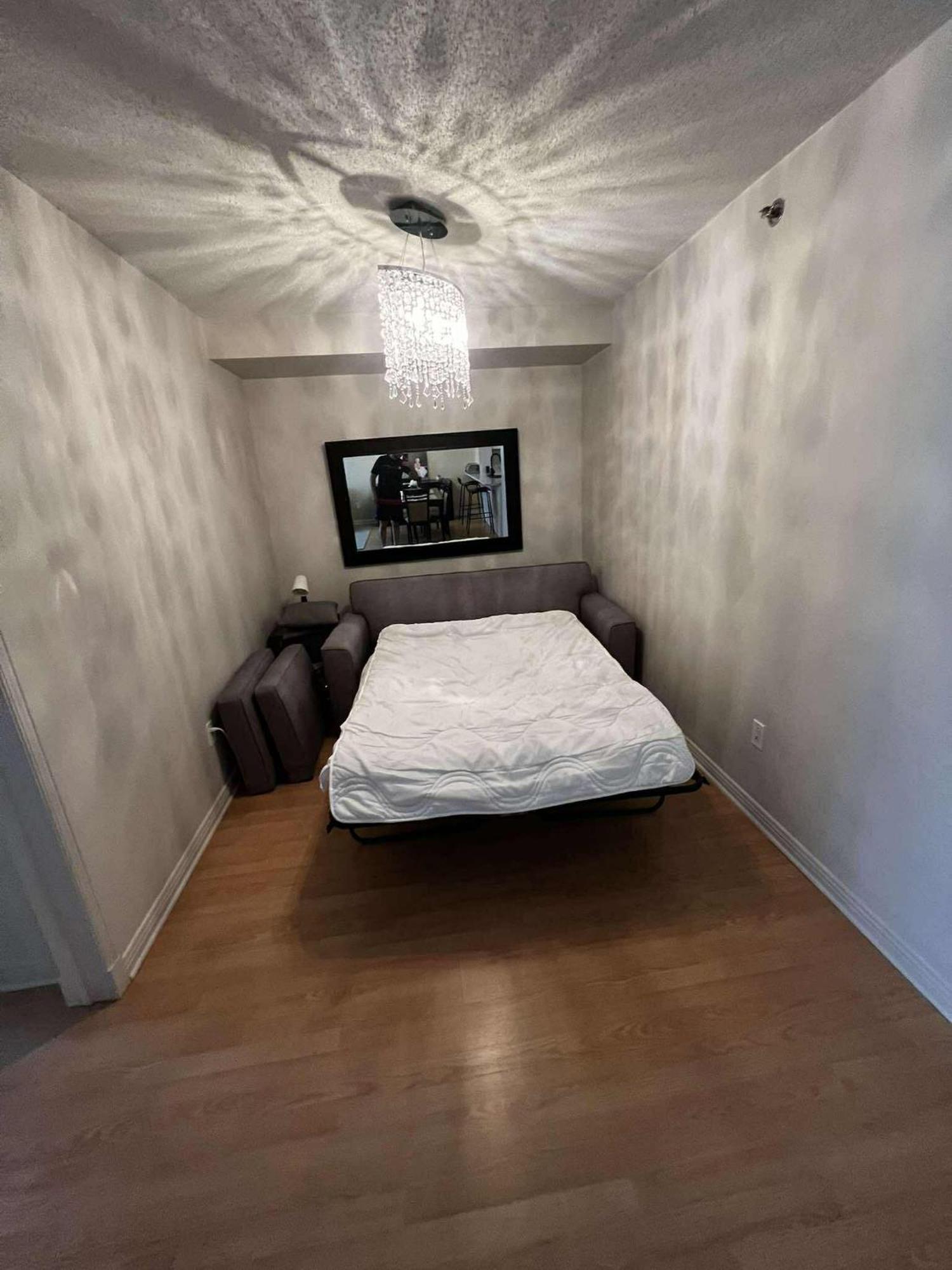 Apartamento Beautiful And Cosy Downtown With Free Underground Parking *